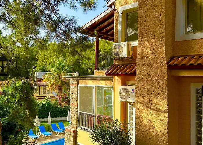 With A Private Pool And Mountain View In A Quiet Area Next To Fores